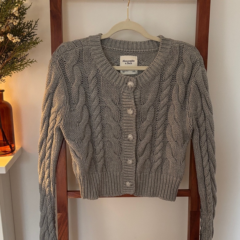 Abercrombie & Fitch Gray Cable Knit Button-Front Cardigan